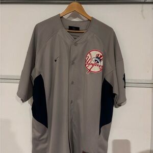 Derek Jeter Yankees jersey.